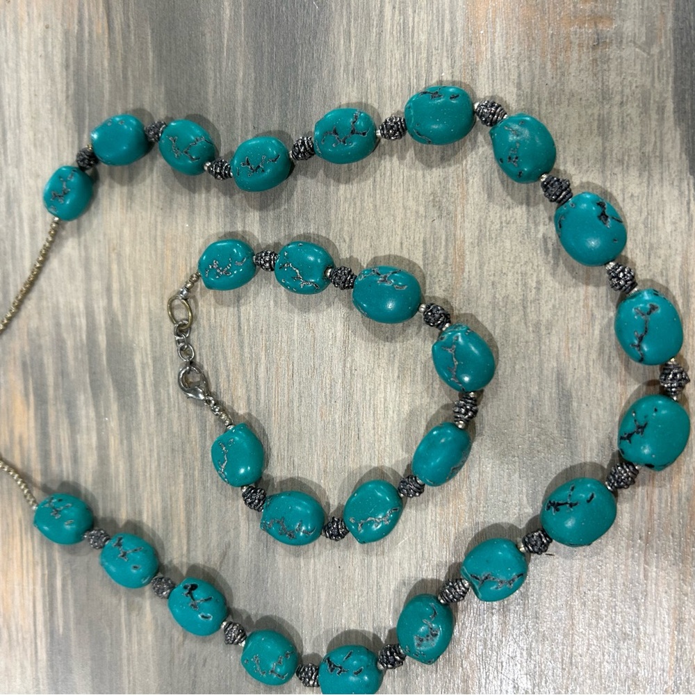 Necklace and bracelet set